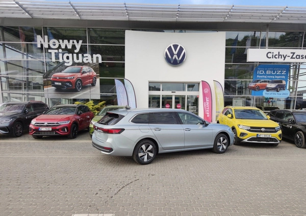 Volkswagen Passat cena 190500 przebieg: 10, rok produkcji 2024 z Piła małe 704